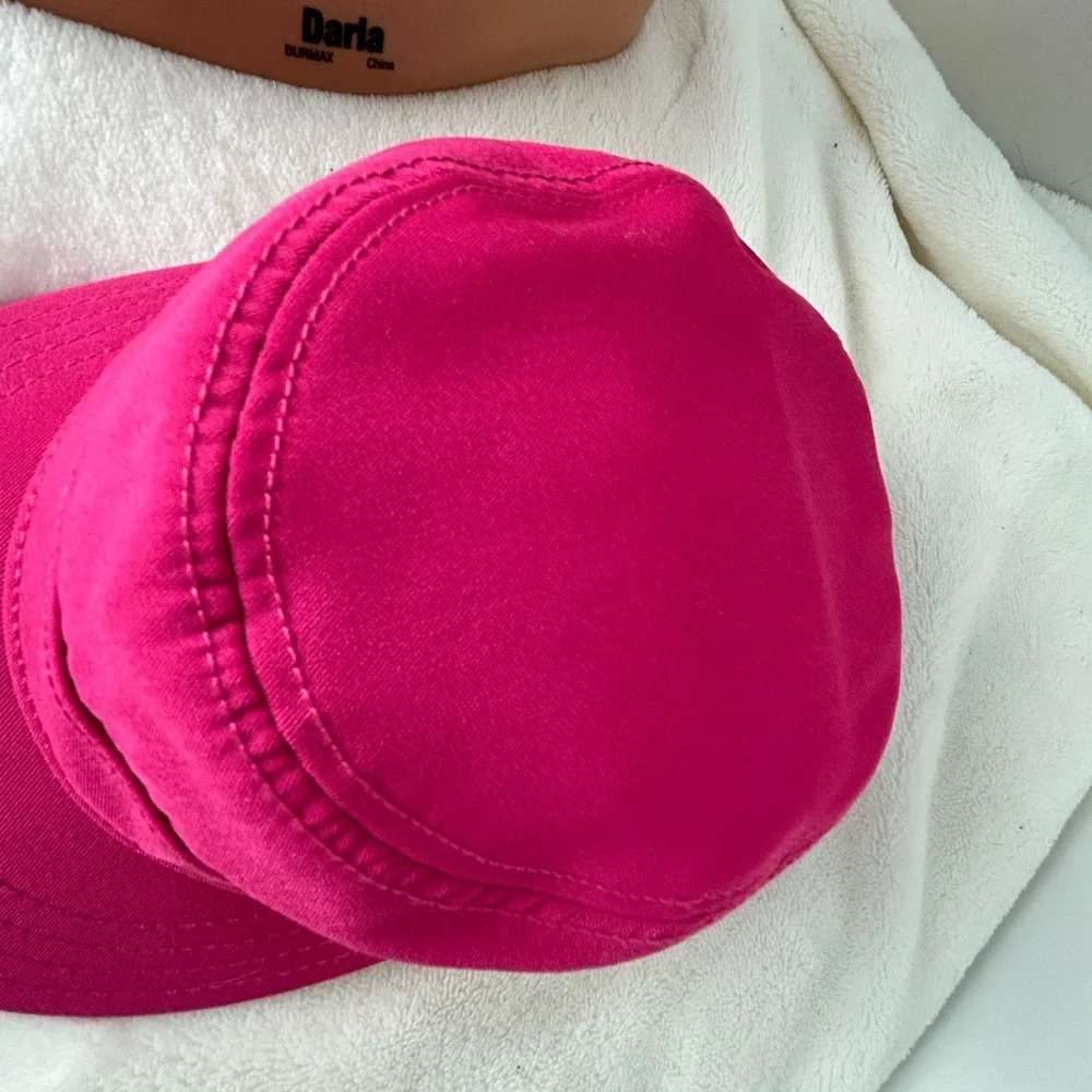 Under‎ Armour Pink Barbiecore Newsboy Hat Cap Women's OSFA